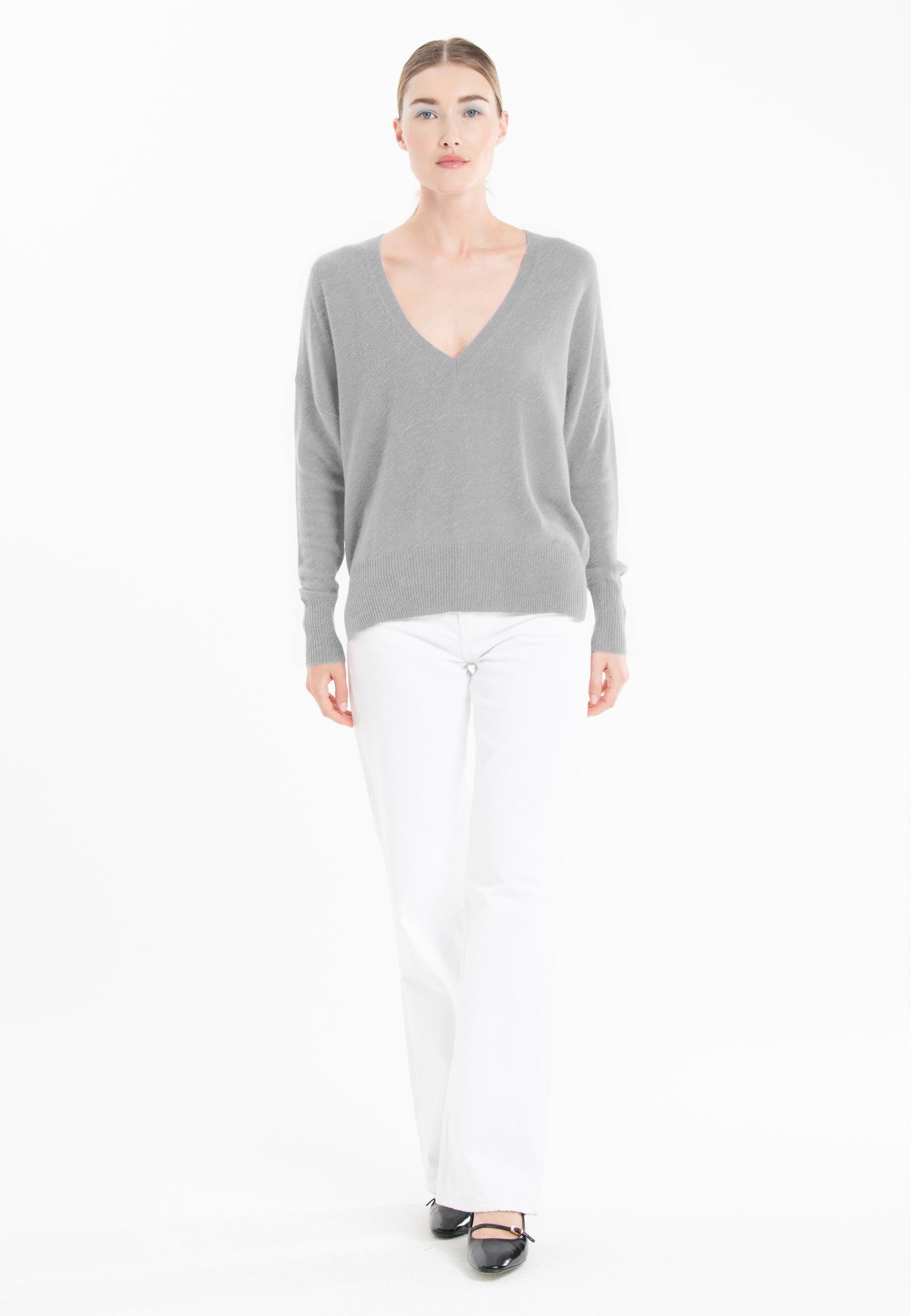 Women's light gray cashmere V-neck sweater - RIA 3