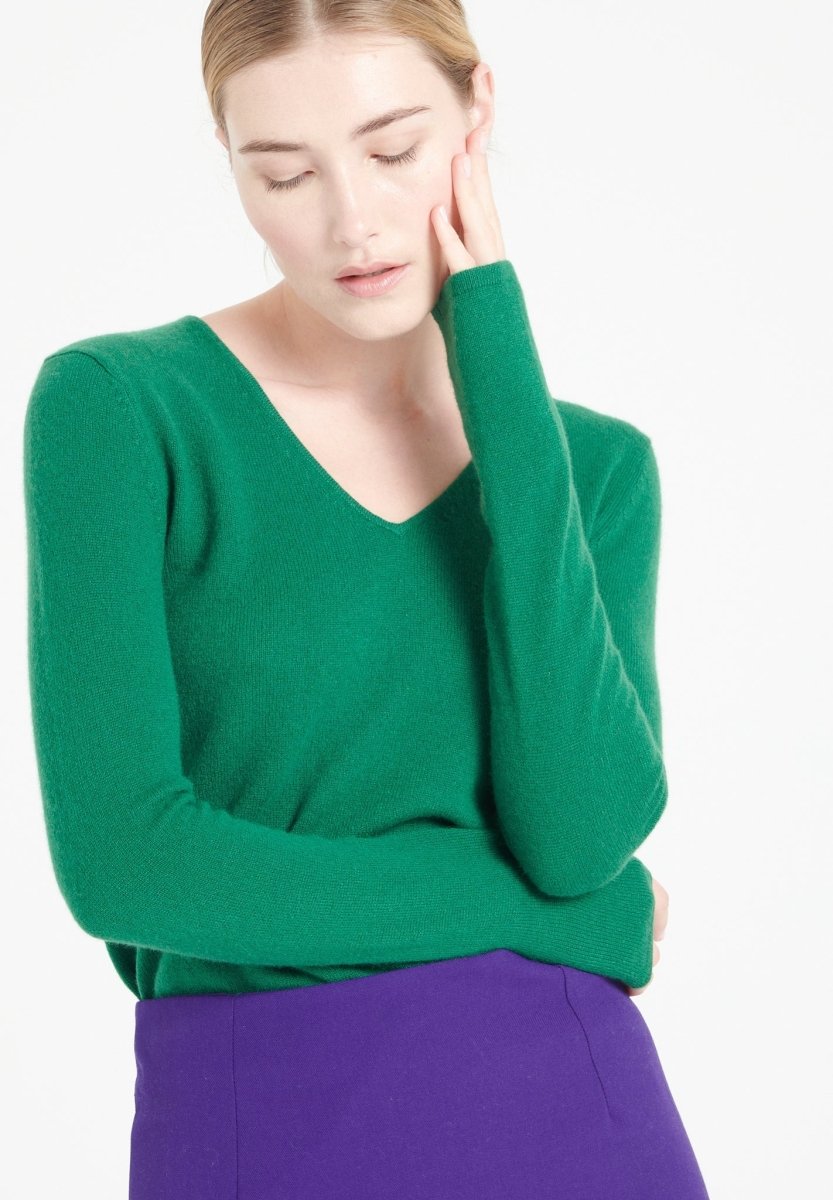 Women's emerald green cashmere V-neck sweater LILLY