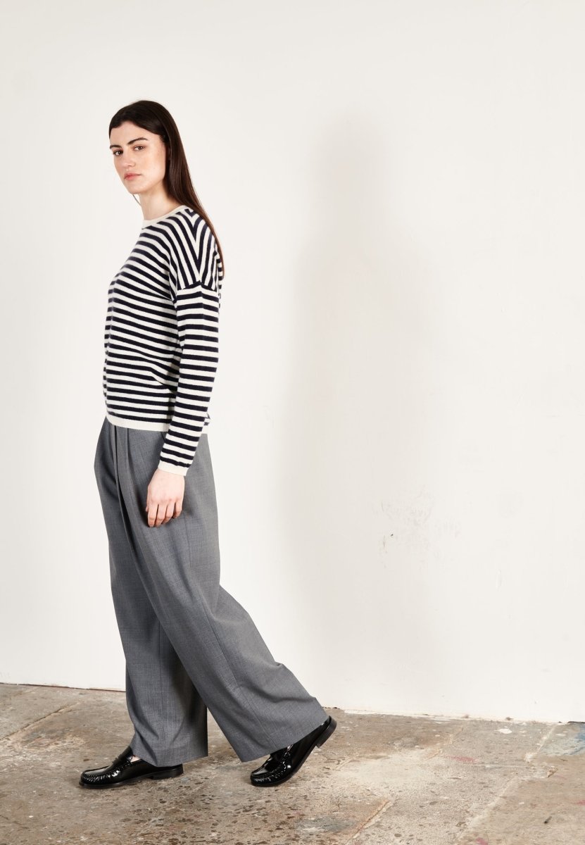 Pull col rond cachemire écru/bleu marine femme - HANA 5 - Studio cashmere8