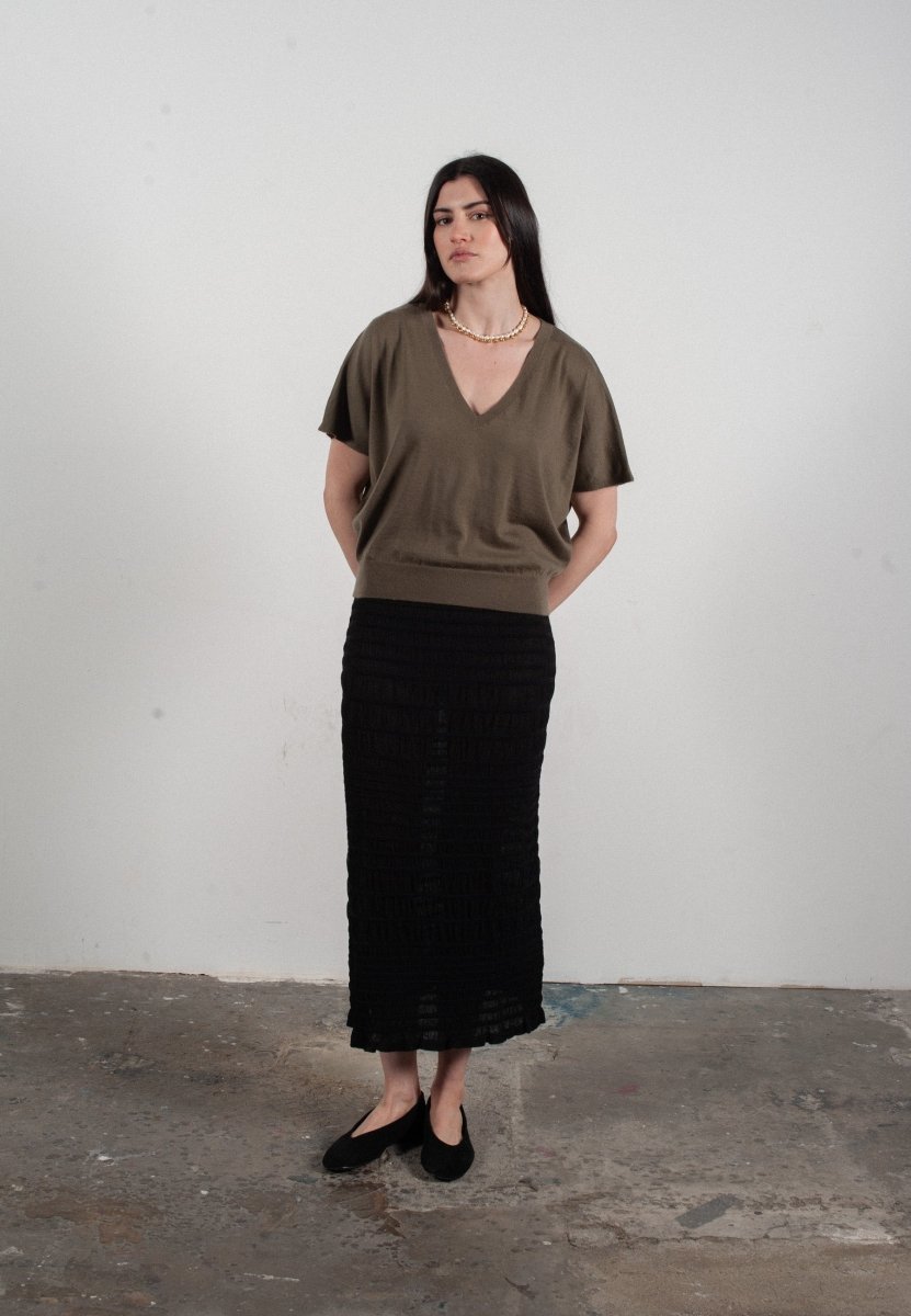 Pull col V à manches chauve souris femme en cachemire & laine ultrafin kaki militaire - KELLY 6 - Studio cashmere8