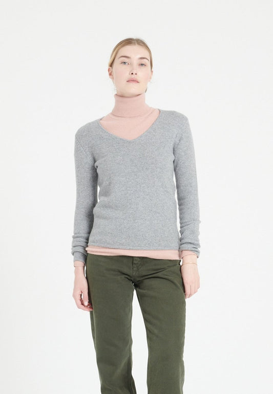 Pull col V cachemire 4 fils gris clair femme - LILLY 20 - Studio cashmere8