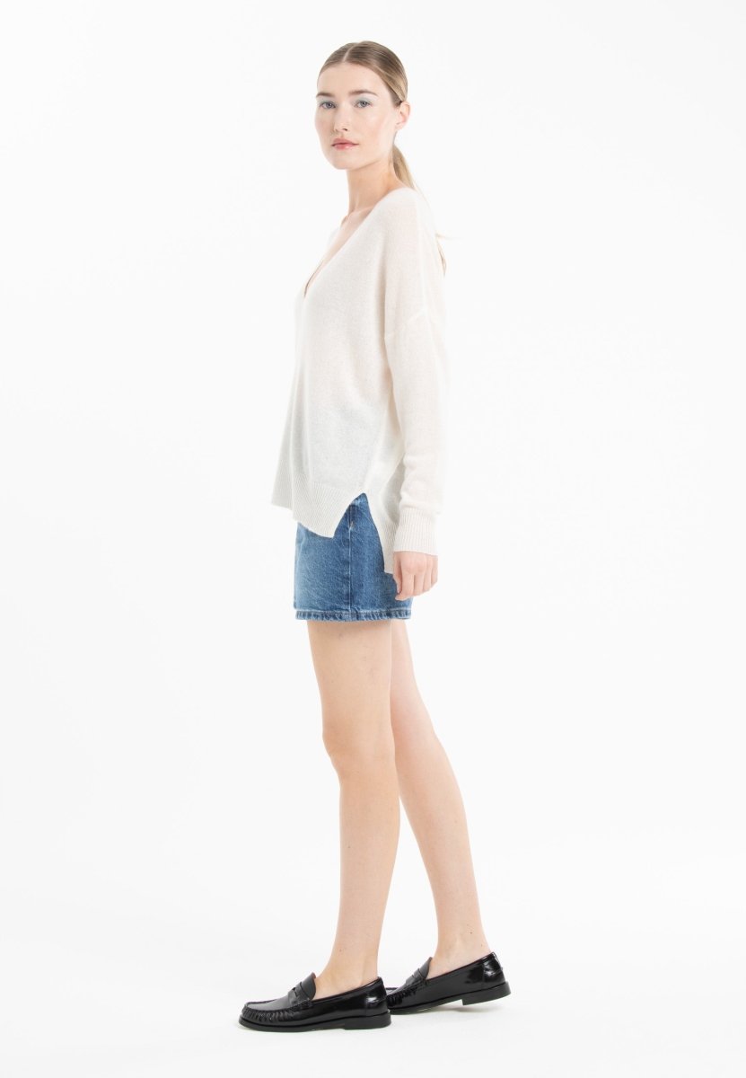 Pull col V cachemire blanc écru/rose barbie femme - NAMI 23 - Studio cashmere8