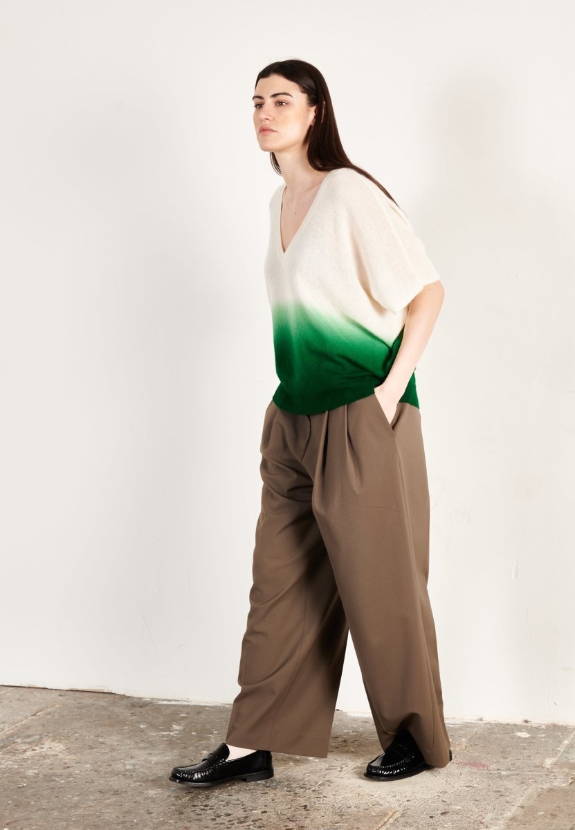 Pull col V cachemire écru/vert émeraude femme - RIA 7A - Studio cashmere8