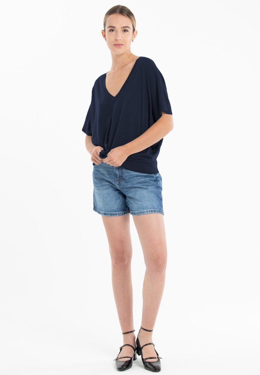 Pull col V manches chauve souris ultrafin cachemire et laine bleu marine femme - KELLY 6 - Studio cashmere8