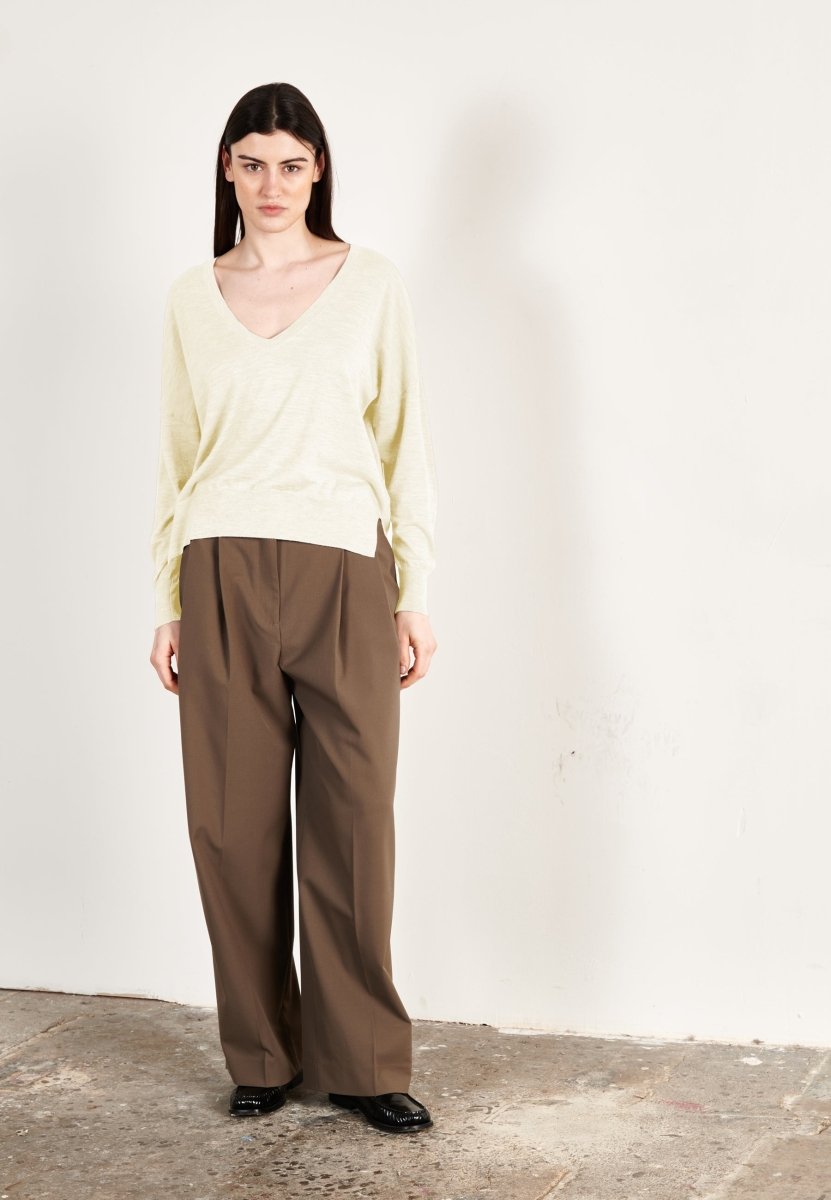 Pull col V oversize ultrafin cachemire et laine blanc écru femme - KELLY 10 - Studio cashmere8