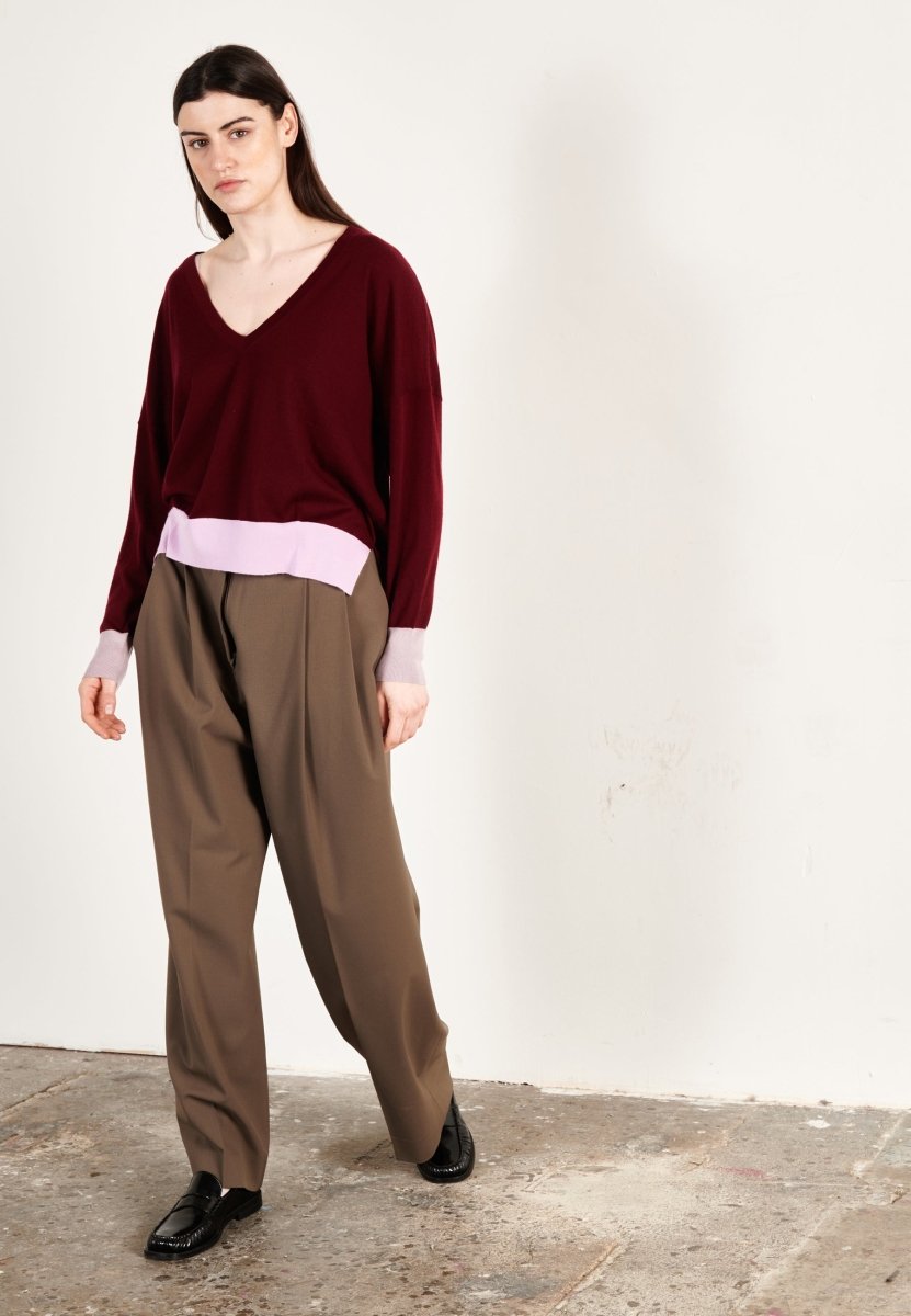 Pull col V oversize ultrafin cachemire et laine bordeaux/violet/lavande femme - KELLY 10 - Studio cashmere8