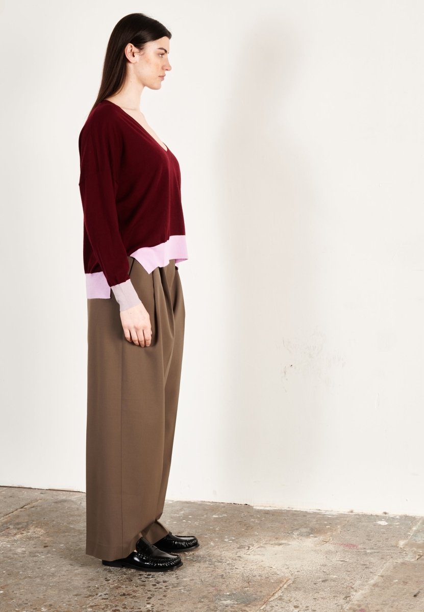 Pull col V oversize ultrafin cachemire et laine bordeaux/violet/lavande femme - KELLY 10 - Studio cashmere8
