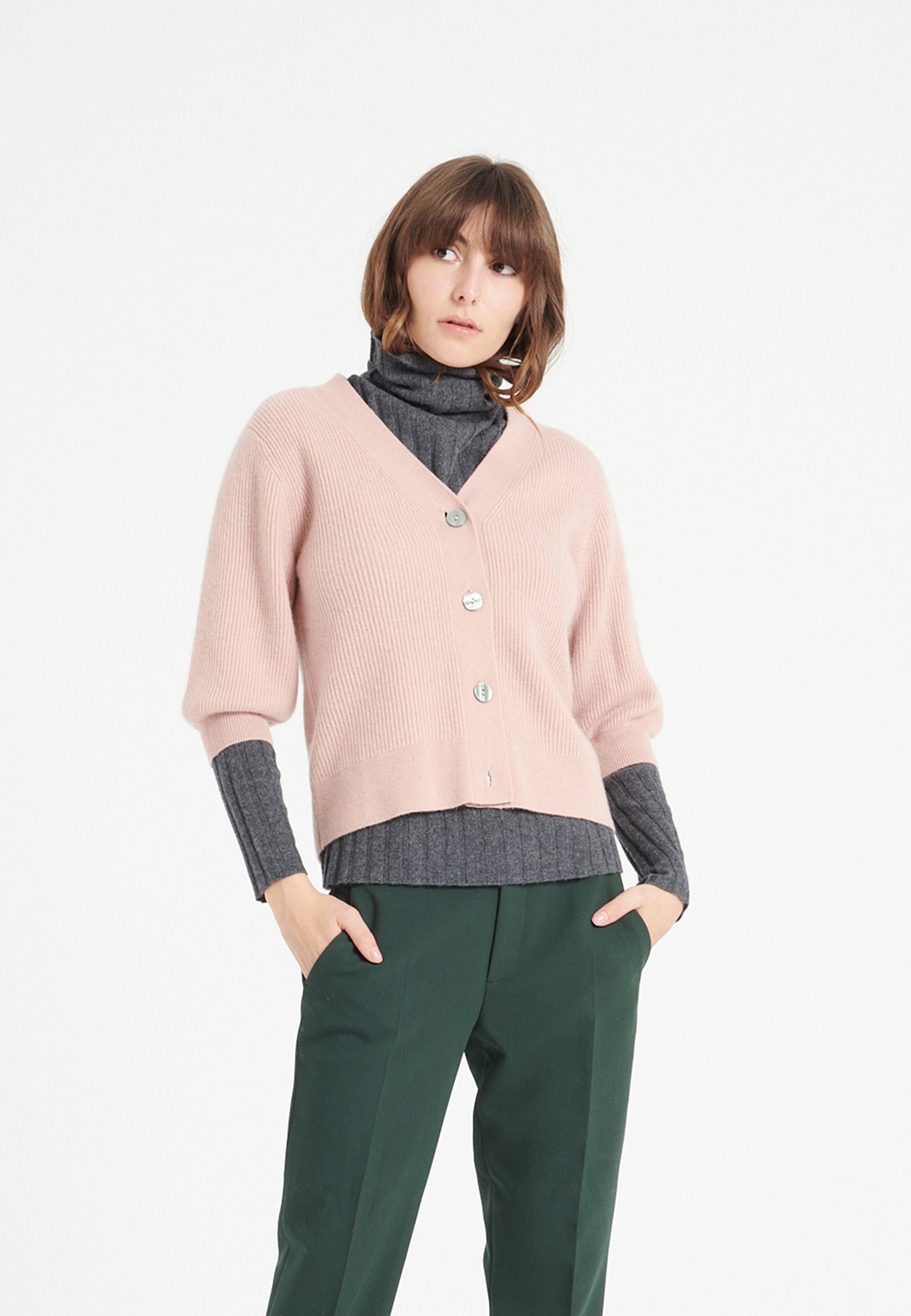 Puderrosa Kaschmir-Cardigan mit V-Ausschnitt für Damen - MIA 13