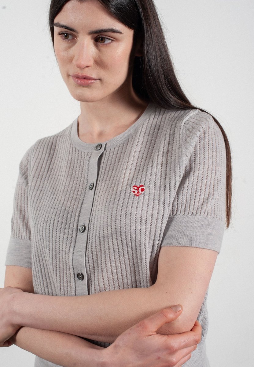 Cardigan col rond manches courtes femme en cachemire et laine ajouré ultrafin gris clair - FRIDA 6 - Studio cashmere8
