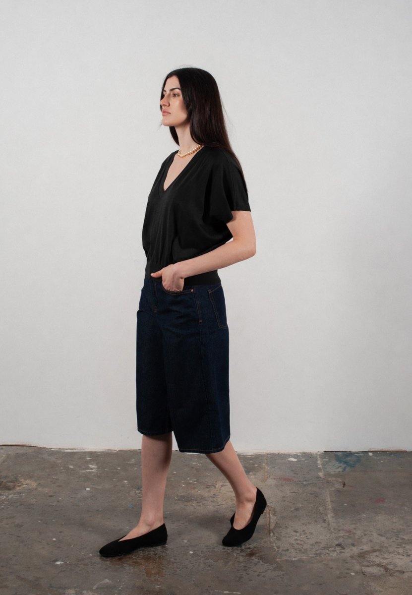 Pull col V à manches chauve souris femme en cachemire & laine ultrafin noir - KELLY 6 - Studio cashmere8