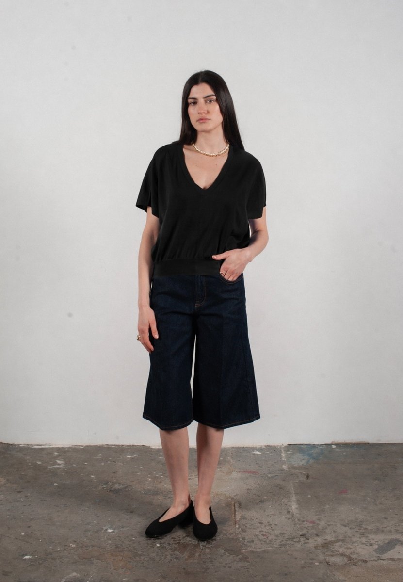 Pull col V à manches chauve souris femme en cachemire & laine ultrafin noir - KELLY 6 - Studio cashmere8