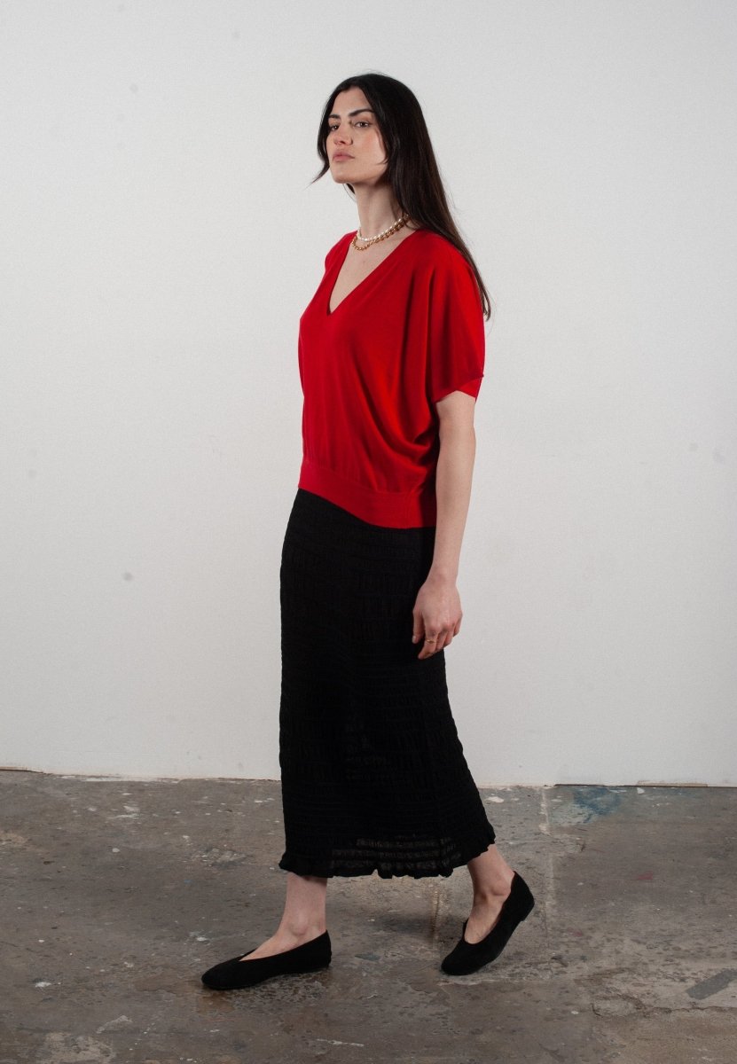 Pull col V à manches chauve souris femme en cachemire & laine ultrafin rouge - KELLY 6 - Studio cashmere8