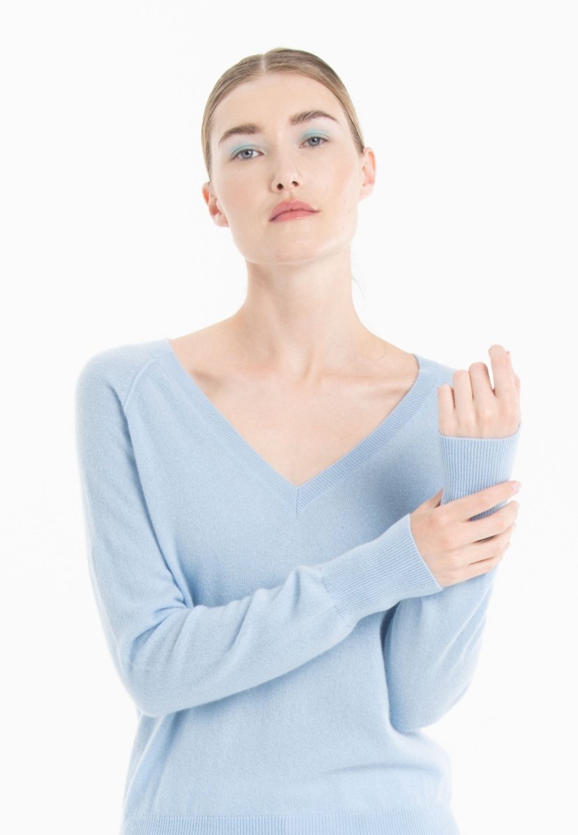 Pull col V cachemire baby blue femme - LILLY 6 - Studio cashmere8
