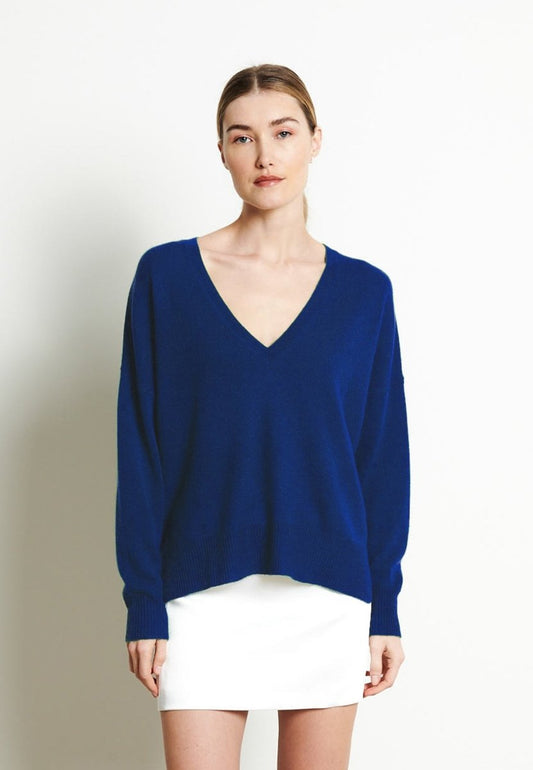 Pull col V cachemire bleu nuit femme - RIA 3 - Studio cashmere8