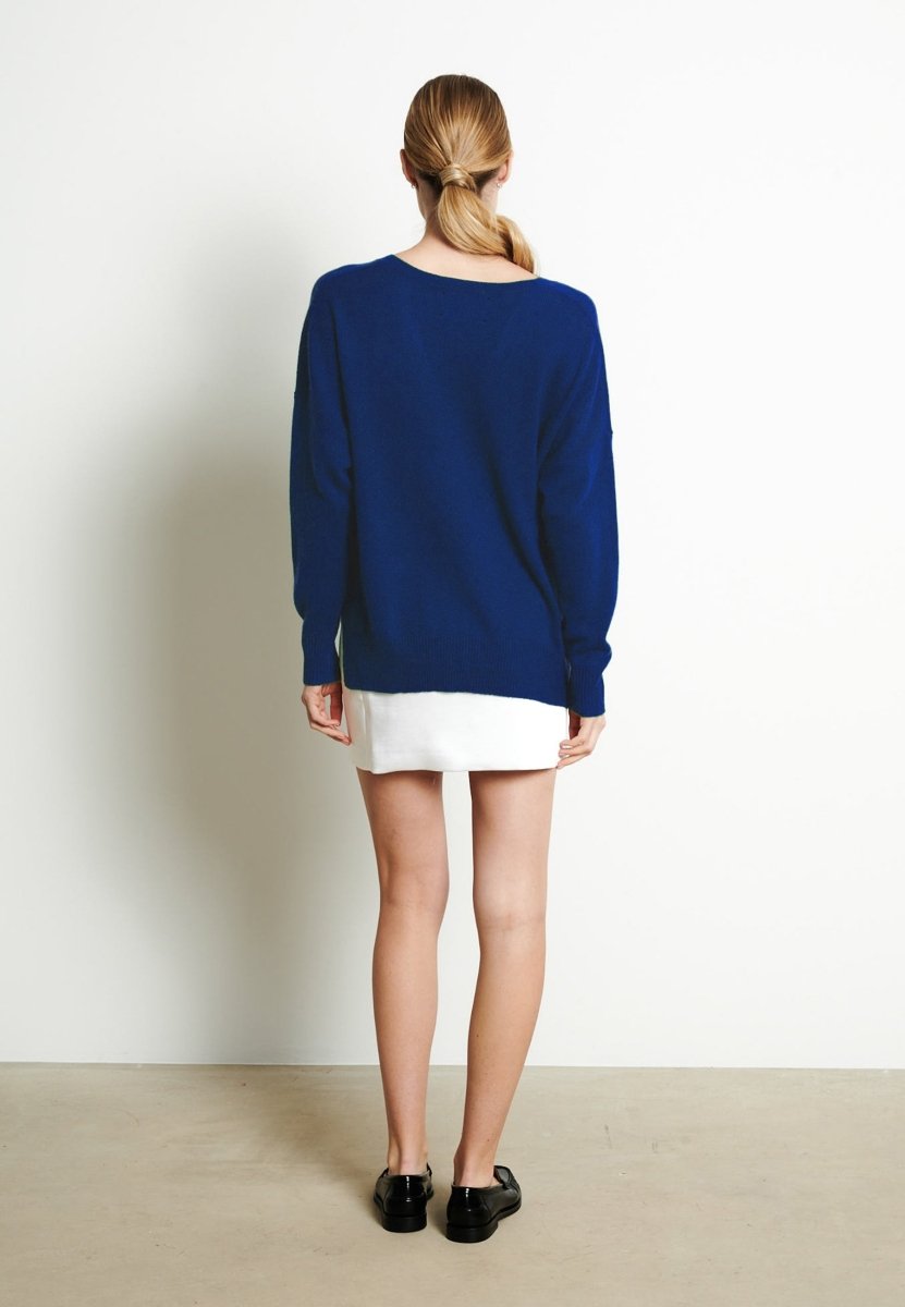 Pull col V cachemire bleu nuit femme - RIA 3 - Studio cashmere8