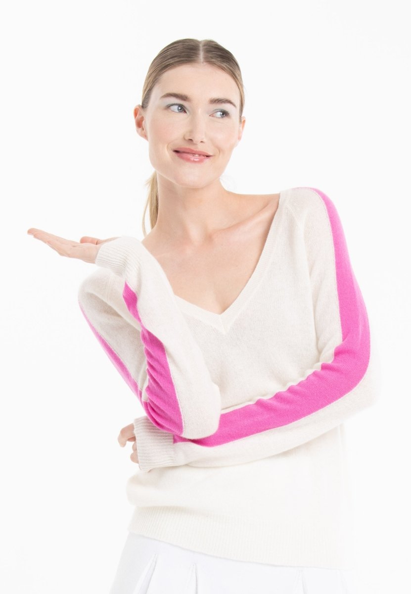 Pull col V cachemire écru/rose barbie femme - RIA 1 - Studio cashmere8