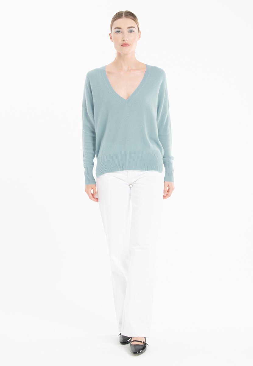 Pull col V cachemire vert d'eau femme - RIA 3 - Studio cashmere8