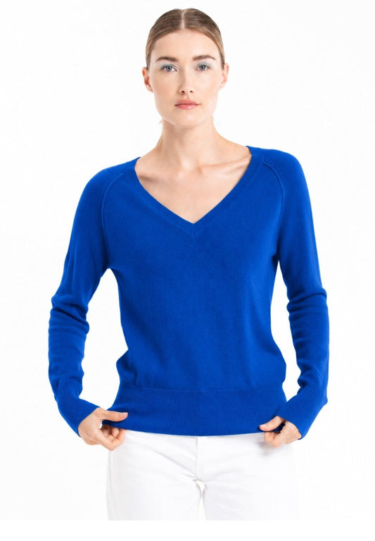 Pull col V femme en cachemire bleu pétrole - LILLY 6 - Studio Cashmere8