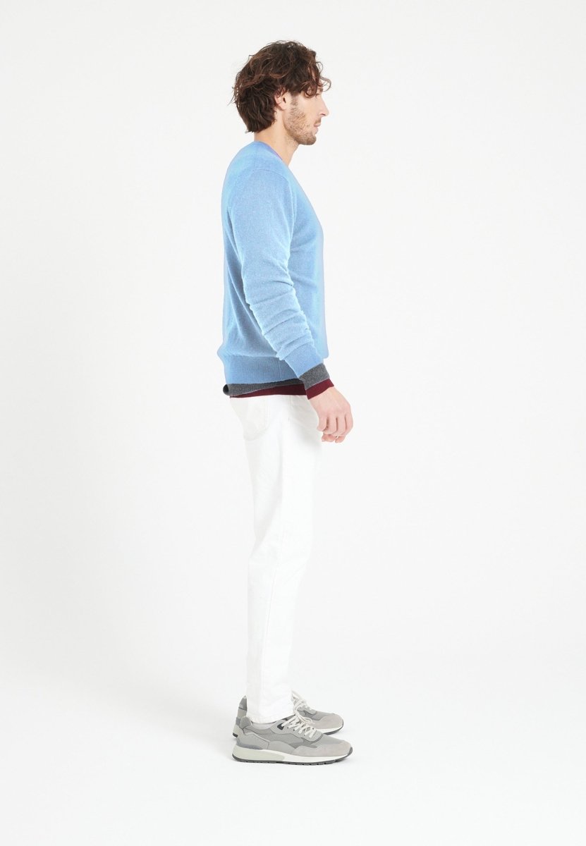 Pull col V homme en cachemire bleu ciel - LUKE 1 - Studio cashmere8