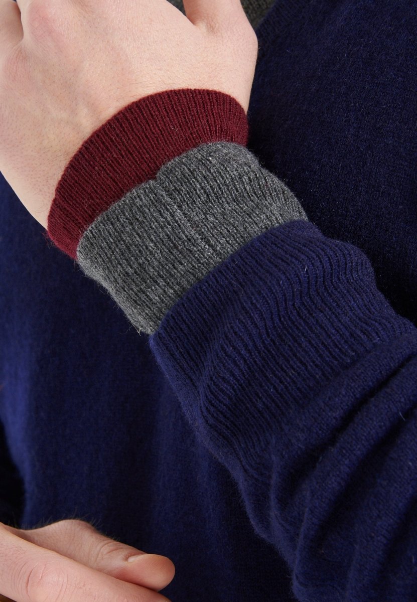 Pull col V homme en cachemire bleu nuit - LUKE 1 - Studio cashmere8