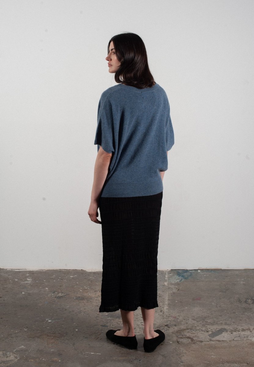 Pull col V manches chave souris femme en cachemire bleu foncé - RIA 25 - Studio cashmere8