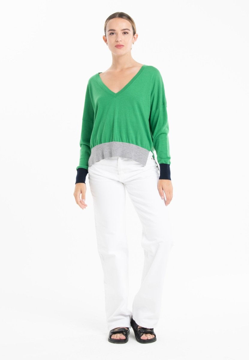 Pull col V oversize ultrafin cachemire et laine vert/bleu marine/gris femme - KELLY 10 - Studio cashmere8