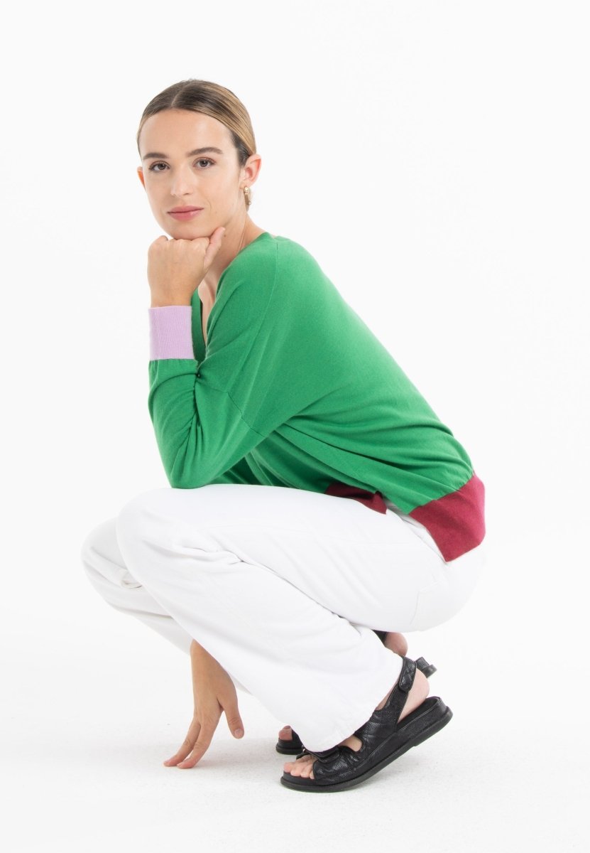Pull col V oversize ultrafin cachemire et laine vert/lavande/rouge femme - KELLY 10 - Studio cashmere8