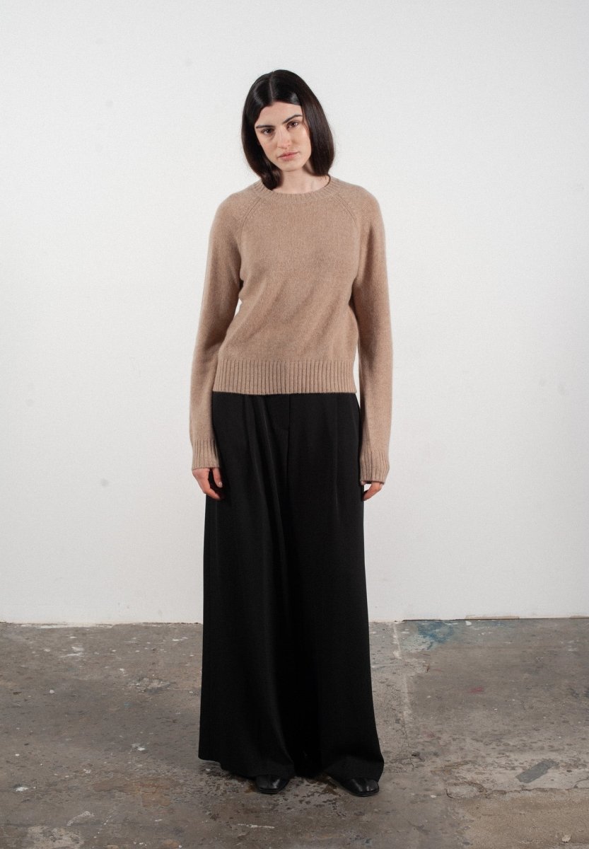 Pull femme col rond en cachemire manches raglan 4 fils camel - MILA 3 - Studio Cashmere8