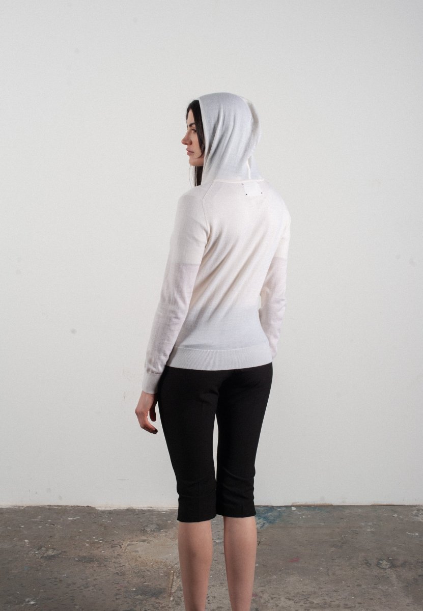 Sweat à capuche femme en cachemire et laine ultrafin blanc - FRIDA 11 - Studio cashmere8