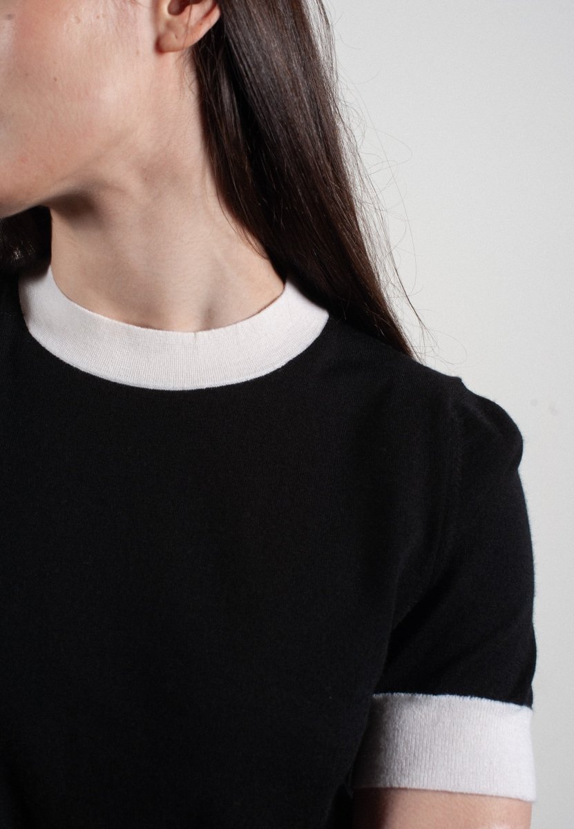 T-shirt col rond manches courtes femme en cachemire et laine ultrafin noir & blanc - FRIDA 12 - Studio cashmere8