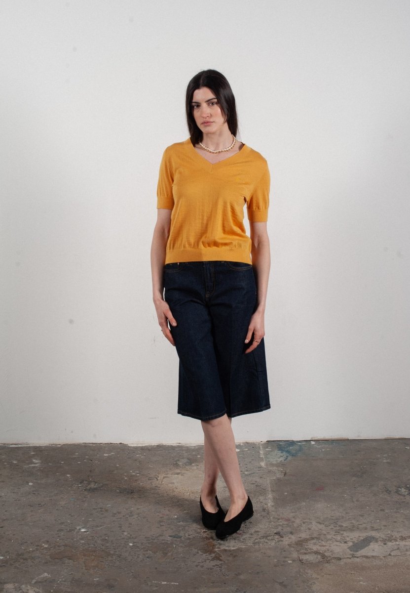 T-shirt col V manches courtes femme en cachemire et laine ultrafin jaune - FRIDA 10 - Studio cashmere8
